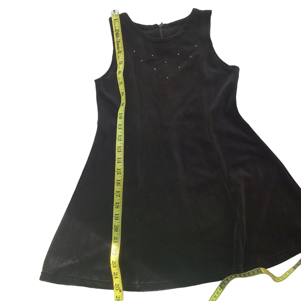 OshKosh B’gosh poly/spandex blend velour type dress size 6. - Picture 4 of 5